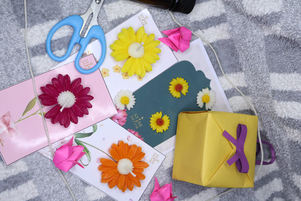 Daisy Bloom Candle Gift Set (Set of 4) – With Background Card